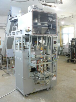 VFFS Packaging machine for roasted sunflower seeds, peanuts, chips, coffee in High-purity Nitrogen Environment (Modified Atmosphere Packaging)